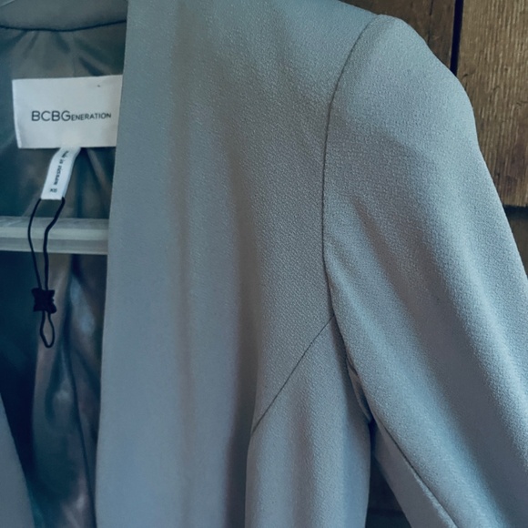 BCBGeneration Gray Open Front Colarless Tuxedo Blazer Jacket Long Sleeves XS - Picture 2 of 11